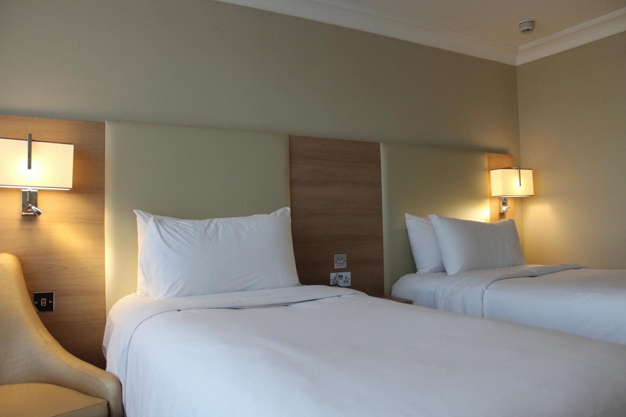 Superior Runway View Twin Room