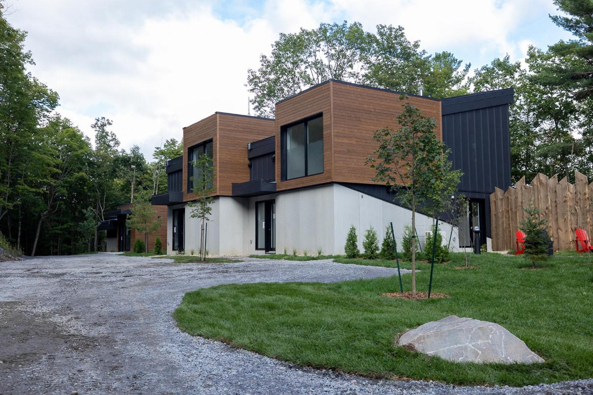 Chalet des loups (1400pi²)