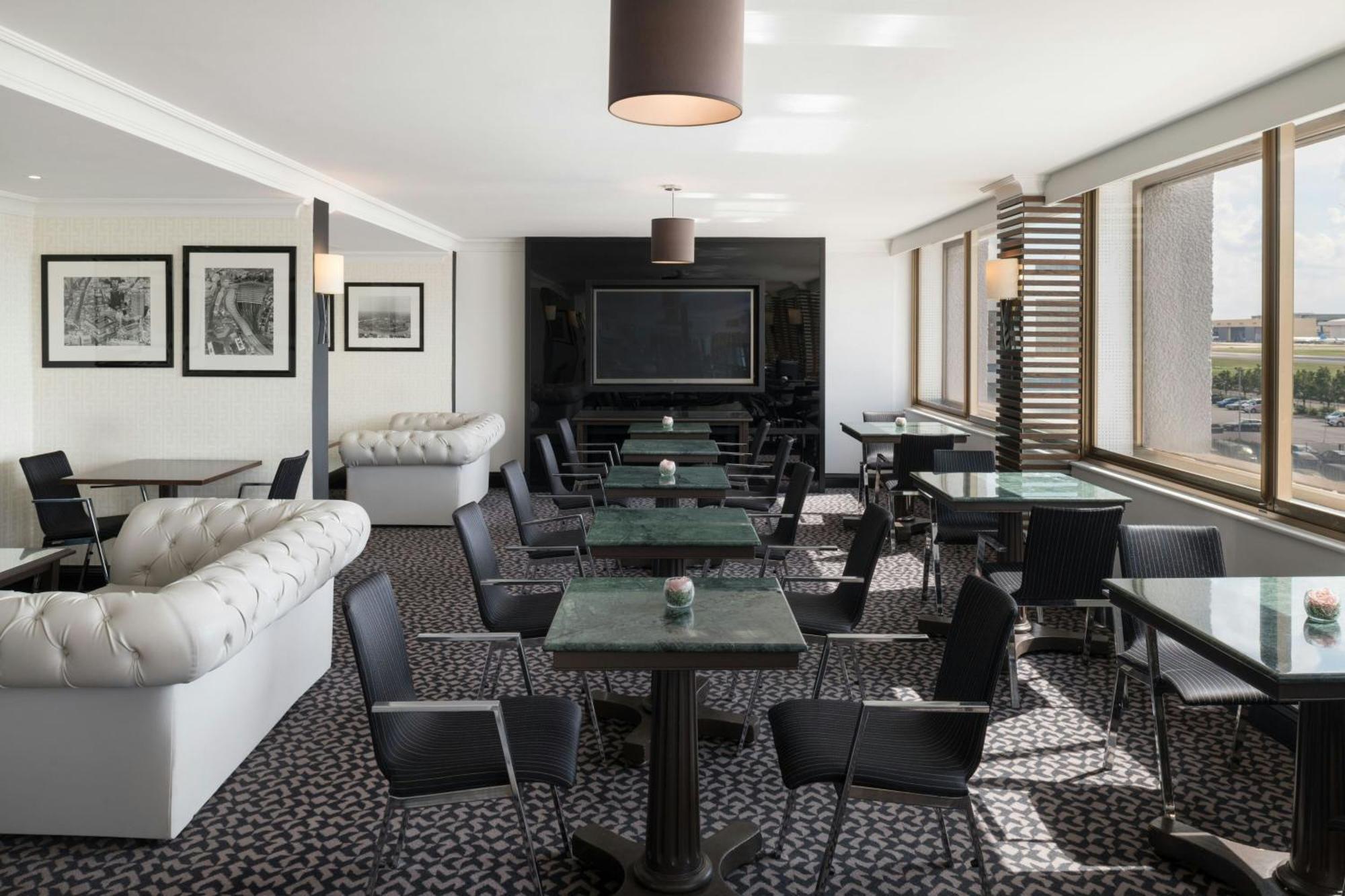 Executive Runway view suite