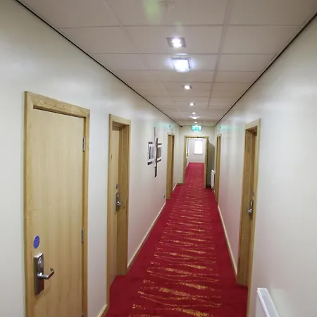 Cambridge Hotel-2