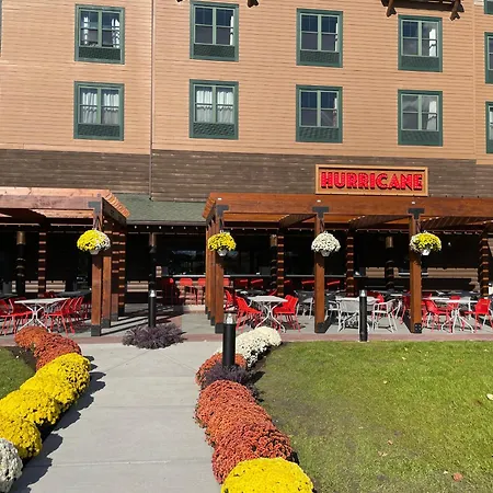 Great Escape Lodge & Indoor Waterpark-2