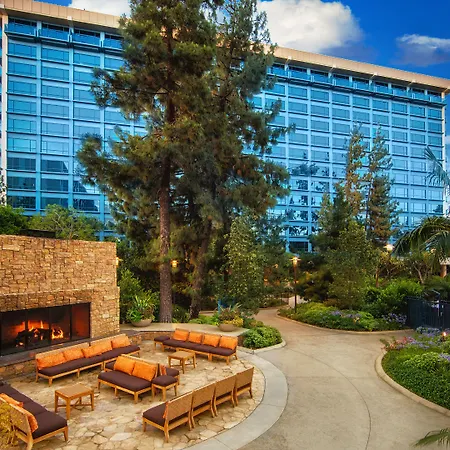 Disneyland Hotel-3