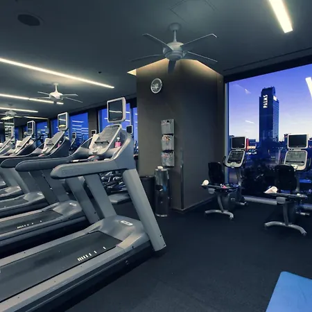 Luxury Suites At Palms Place-2