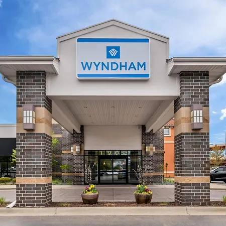 Wyndham Bloomington - Mall Of America-3